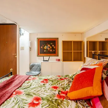 Appartamento Loft Lomelina, Roma, Metro Bologna Colosseo