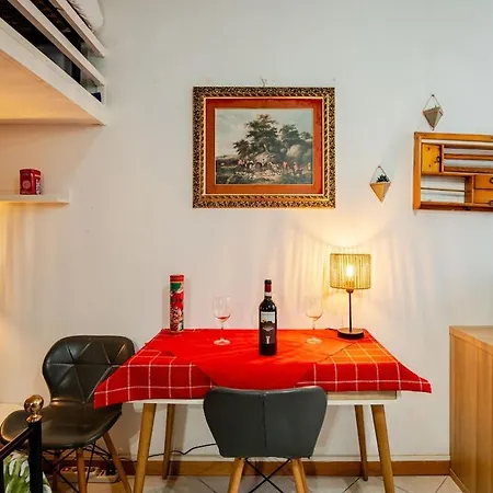 Appartamento Loft Lomelina, Roma, Metro Bologna Colosseo
